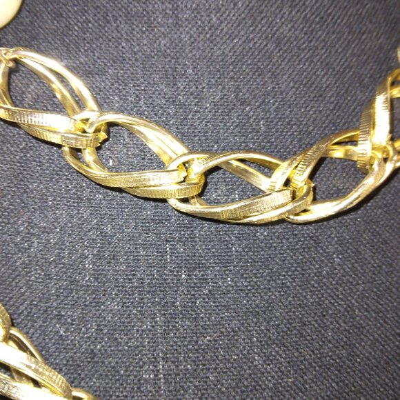 WOMEN'S GOLD & PEARL TWO-STRAND LINK CHOKER NECKLACE - Picture 2 of 2